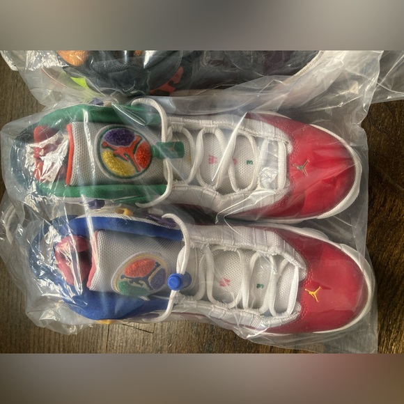 2 pairs of Jordan 6 Rings. Multi Colored. Good to Excellent condition on both. - Picture 7 of 10